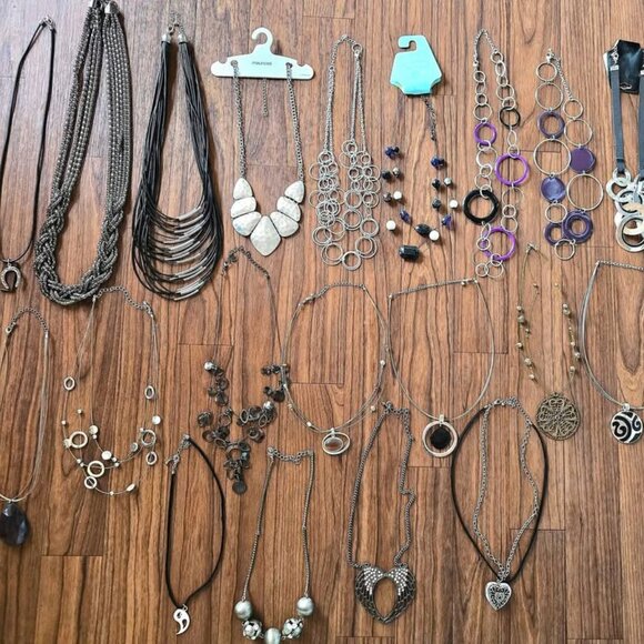 Necklace & Earring Lot Layered, Locket, Horseshoe, Angel Wings Maurices, Rue21 - Picture 1 of 12
